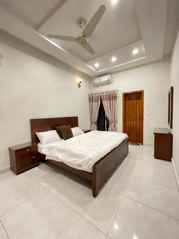 Apartment, Lahore