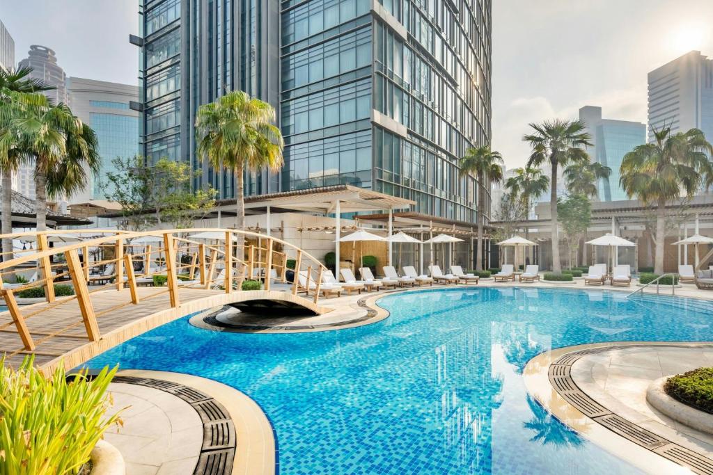 Swimming pool, JW Marriott Marquis City Center Doha in Doha