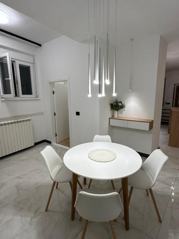 Apartment Pionirski park - 3