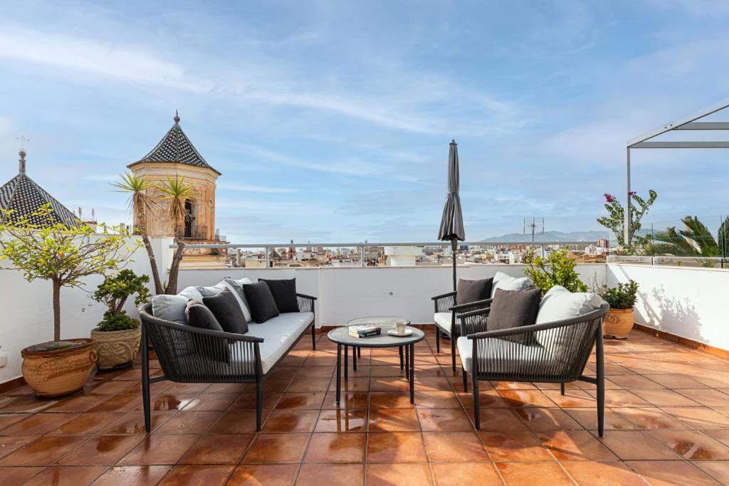 Metropolitan Apartment in Malaga by Solaga Holiday Homes - 2