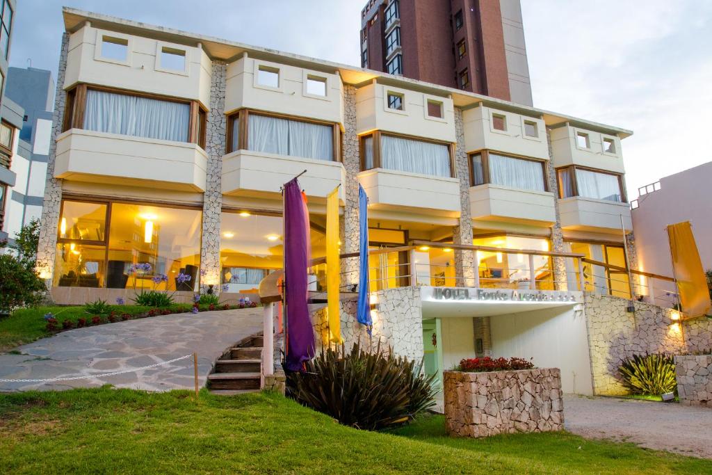 Fonte Arcada — Hotel in Villa Gesell