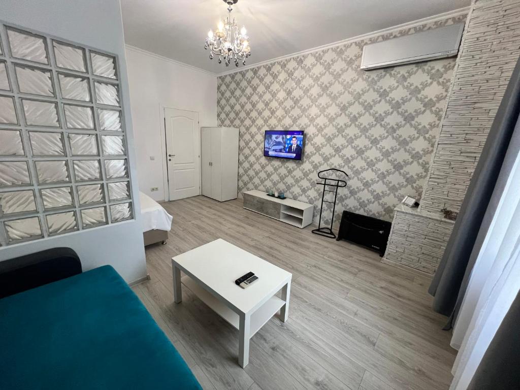 Bright & Beautiful Studio in Prime Location Walk to Everything, Bukurešť