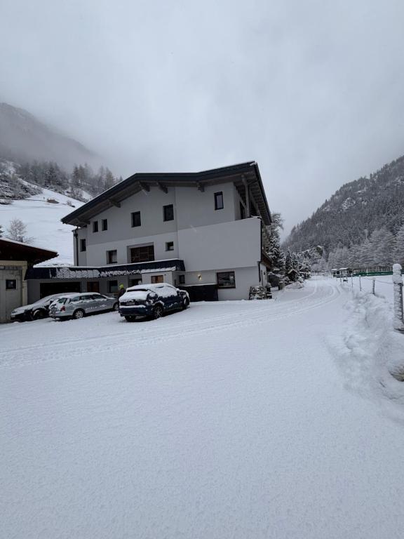 Appartements Karlinger, Huben