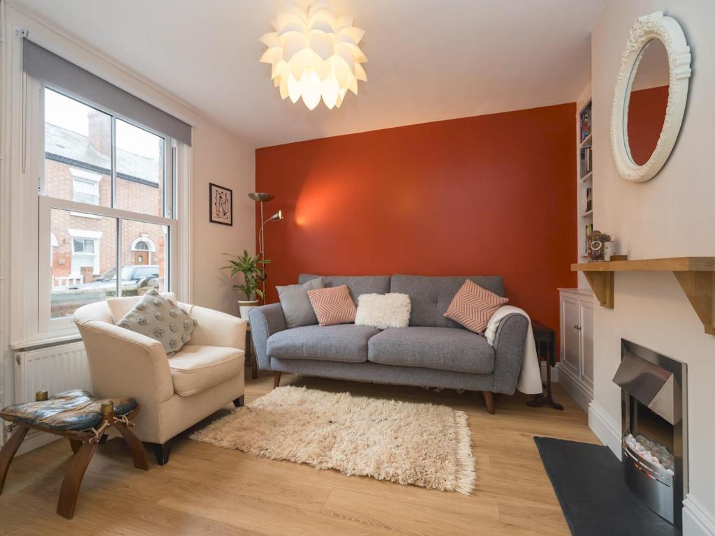 Pass the Keys Colourful homely 2 bed terrace, Shrewsbury