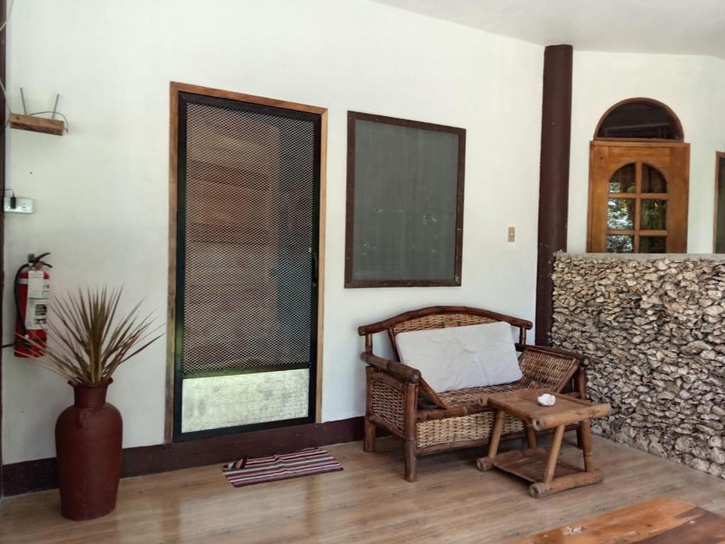 Chelle's Guesthouse and Backpackers