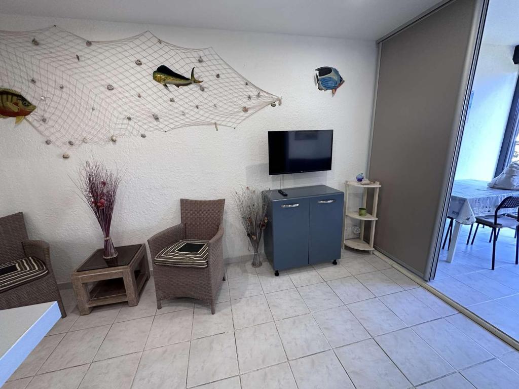Studio climatisé 30m² avec piscine à 50m de la plage - FR-1-731-107 - 4