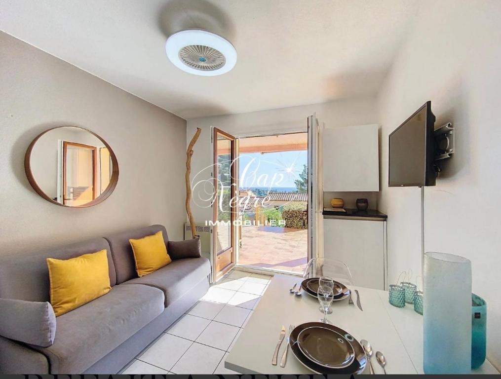Terrasse de 30m2 vue mer panoramique 1 chambre - 1