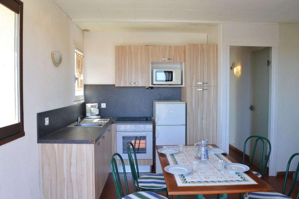 SP930-004 Appartement 3 pièces 4 couchages SAINT PIERRE LA MER - 2