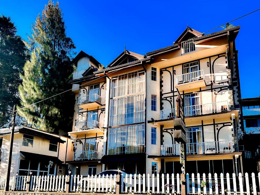 Hills by Kubura, Nuwara Eliya