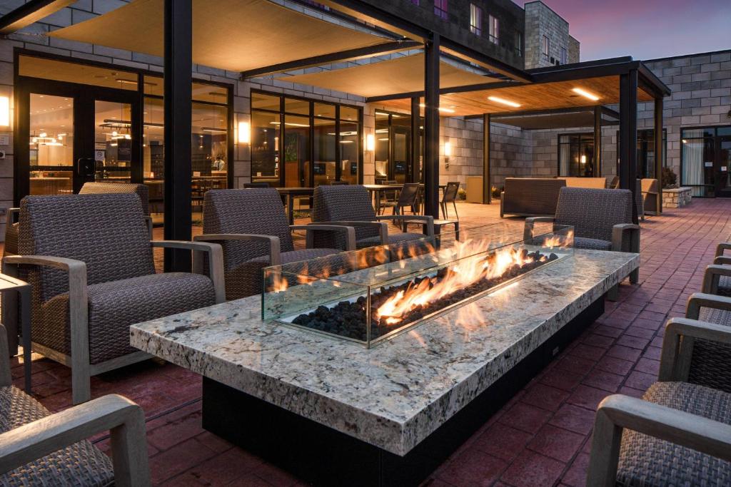 Courtyard by Marriott Jefferson City 館内設備