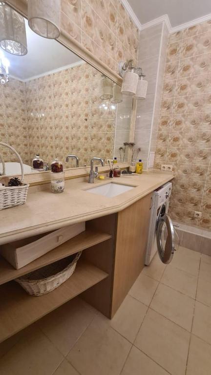 Mega tower 8, Almaty