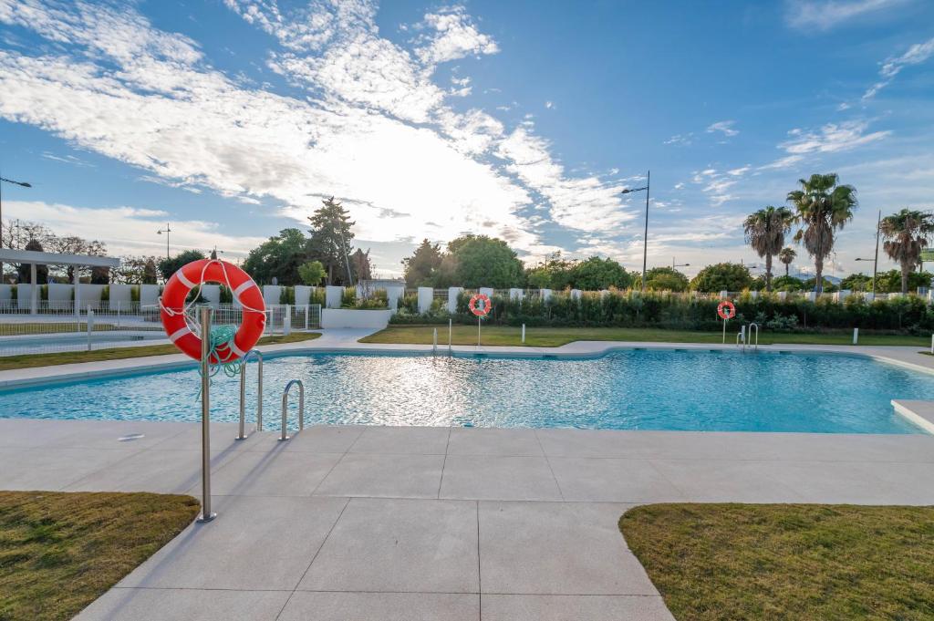 Newly Built 3 BDRM Luxury Apt Close to the Beach - 2