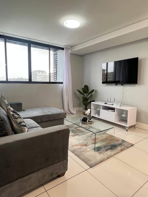 Kaitlin's CBD apartment at 77 on Independence, Windhoek