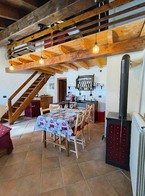 Petit Royal - Maisons de Charme Valle d'Aosta - Appartamento per 6 persone - con Balcone, Giardino e Soppalco - 4