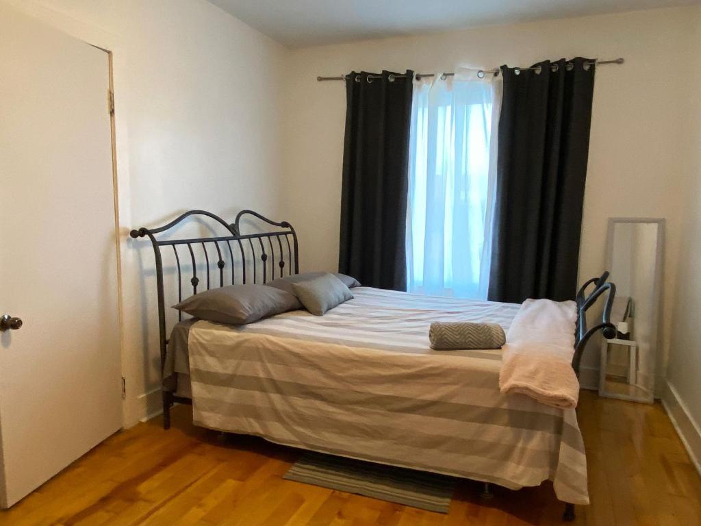 Chambre supérieure, ensoleillée et spacieuse, Montreal