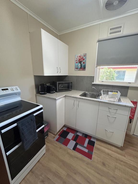 #3 Waddell Studio Apartment, Canowindra