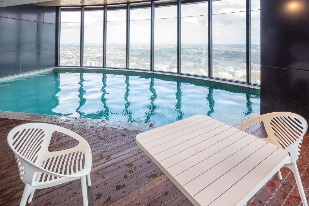 Skyline Serenity - level 62 with stunning views!, Brisbane