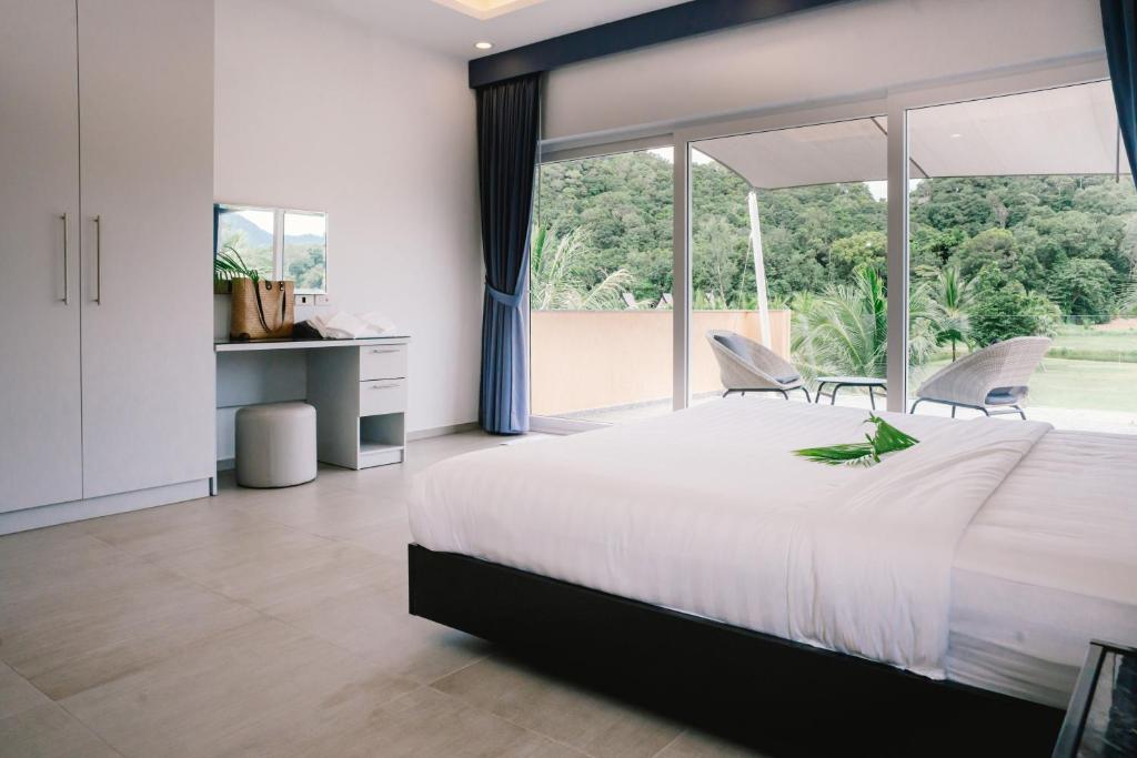 Koh Chang Beach Villas @ Siam Royal View