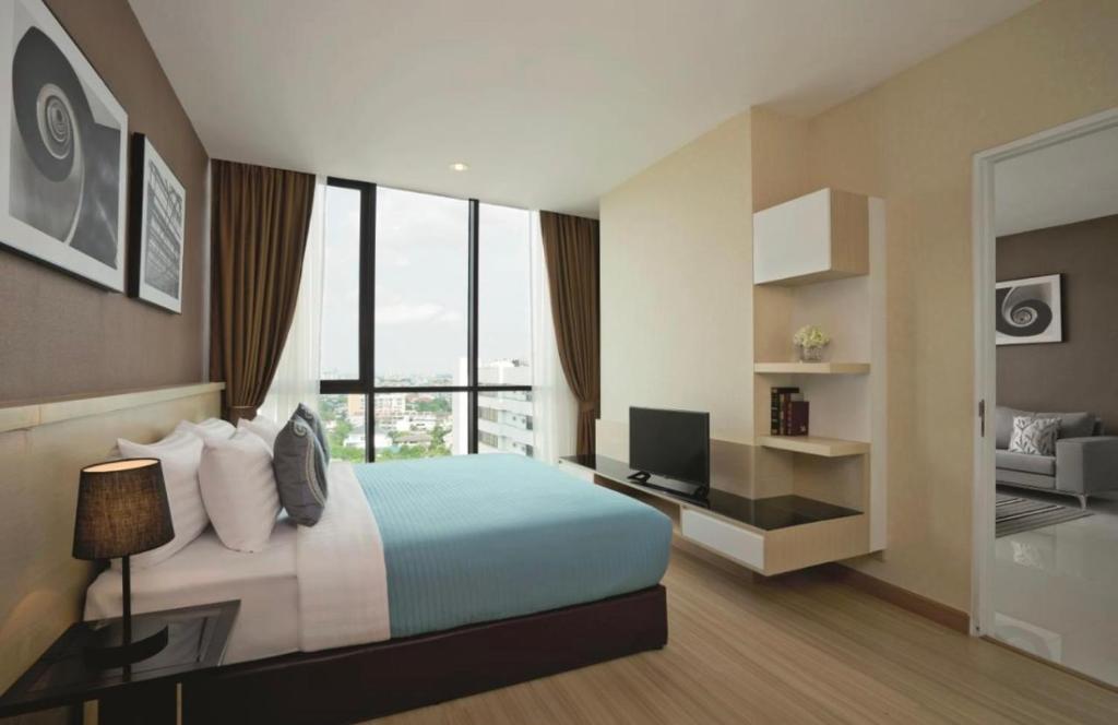 Mövenpick Residence Ekkamai, Sathani Khlong Tan