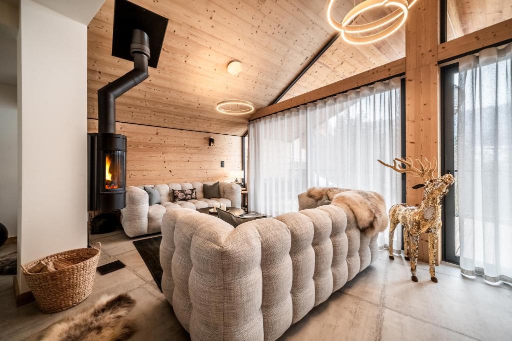 Chalet Marguerite, Morzine - by EMERALD STAY - 4