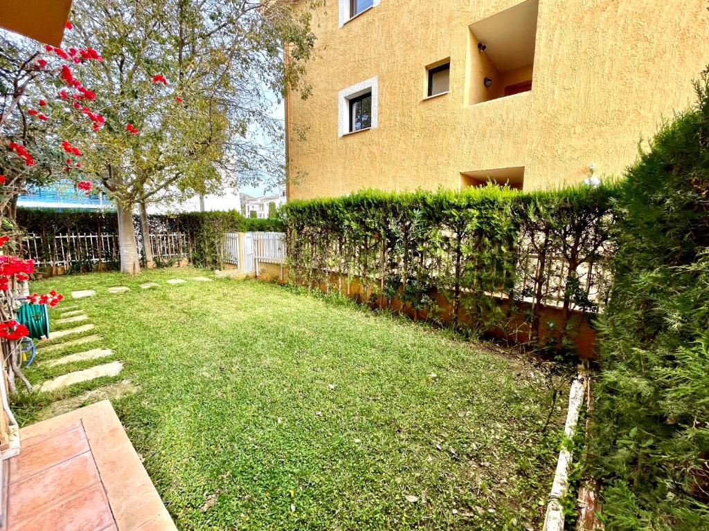 Spacious Apartment Close to the Beach - 2