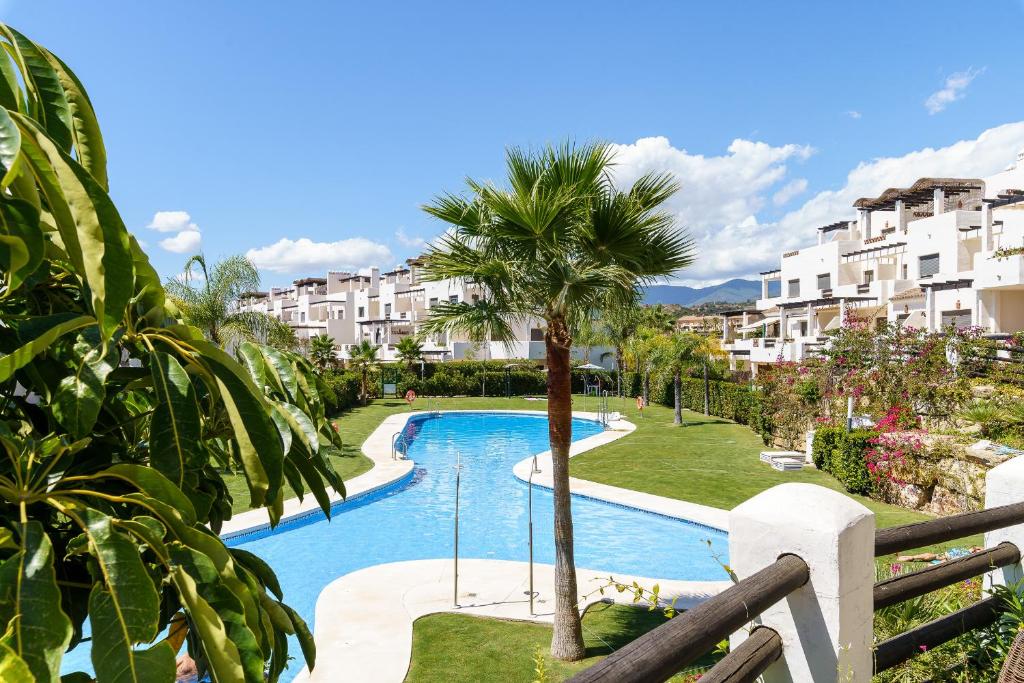 Luxe Golf & Family House Escape - Happy Rentals - 1