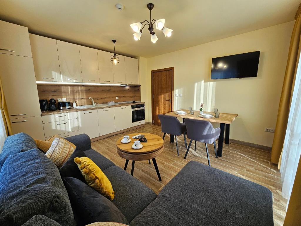 Stylish Getaway in Kosara Bansko Near Ski Lift by Flat Mаnager, Bansko