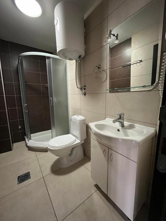 Apartman 34, Kraljevi čardaci - 2