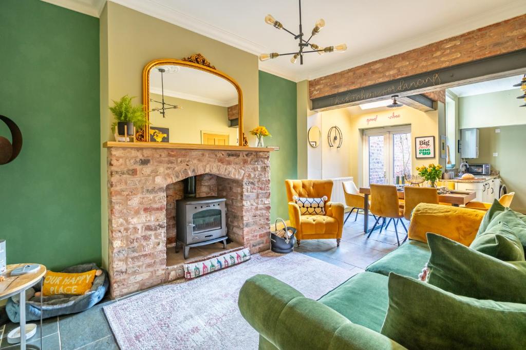 32 White Cross Road, York