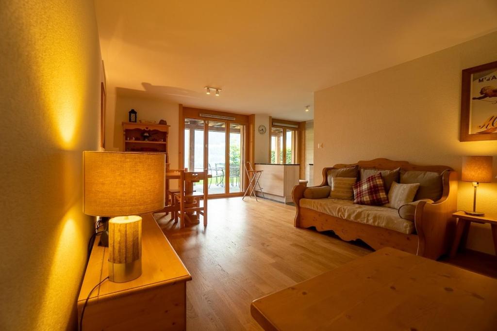 Terra Nostra A03, Gryon