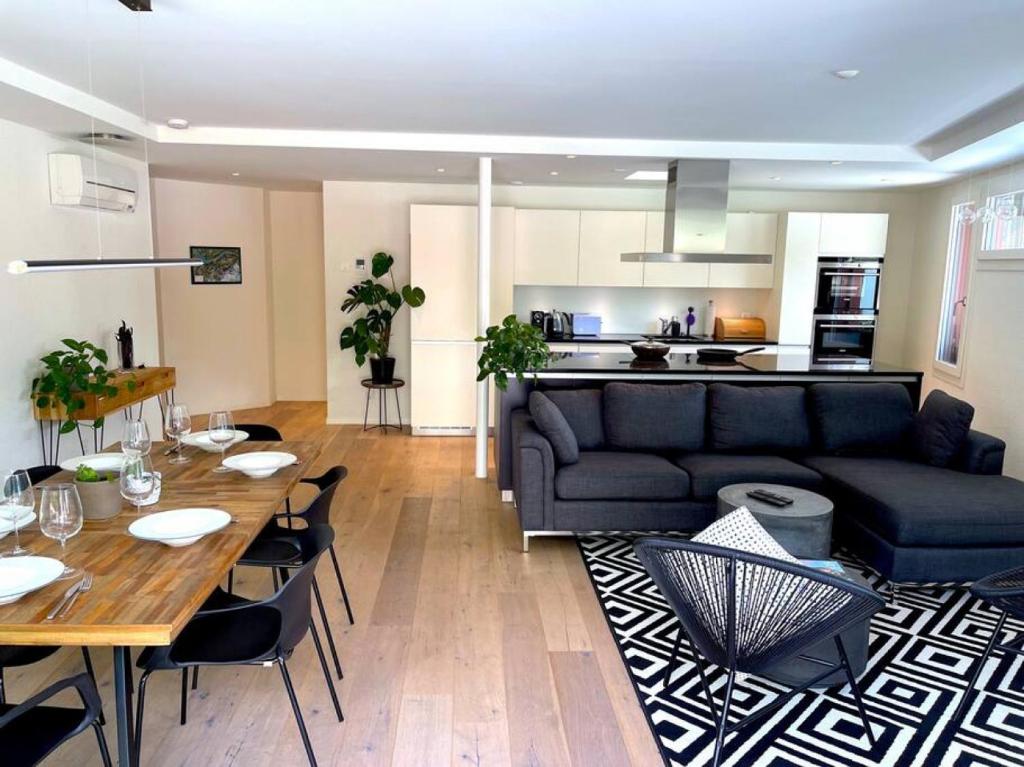 Penthouse Alps Scenic Views and Concierge by SwissHut - 5