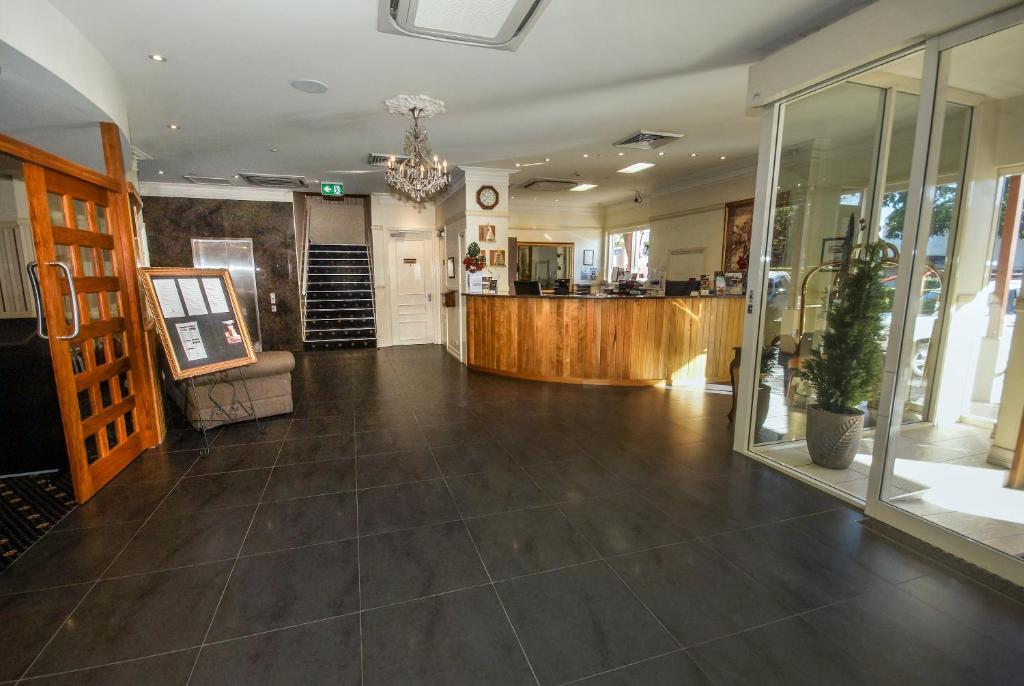 Isa Hotel photo