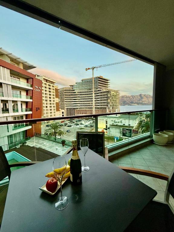 Suite 419 TQ Plaza, Budva