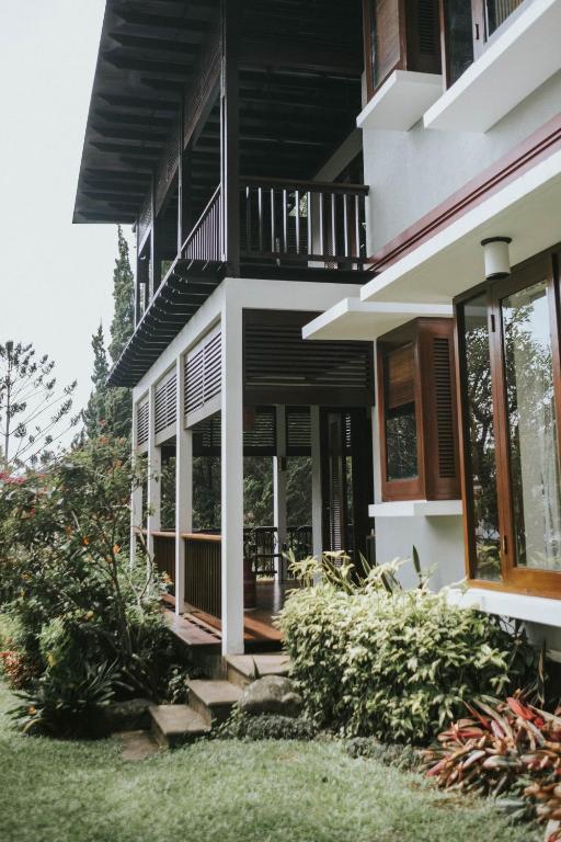 Rumah Pelita near Lembang FREE WIFI &#8211; Villa Lantera