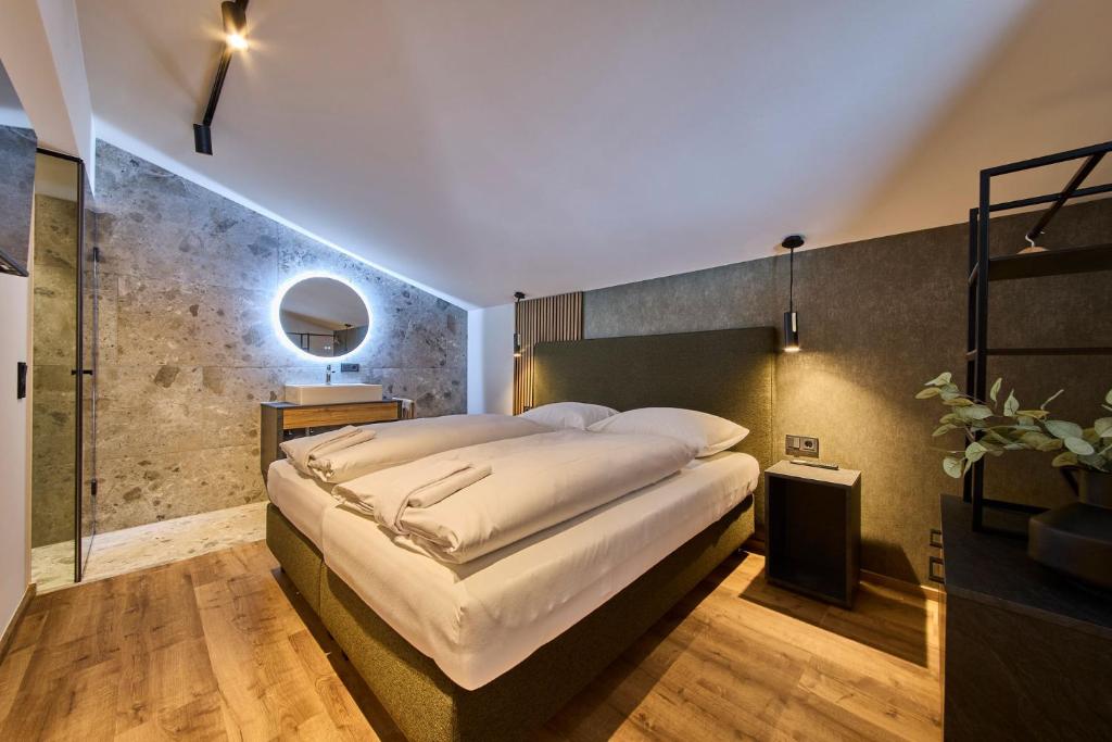 MiLa Apartments - 4