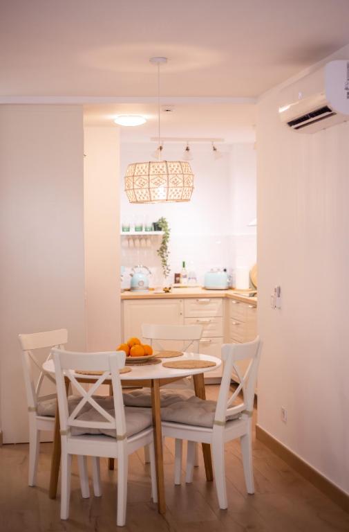 Apartamiento con naranjas - 3