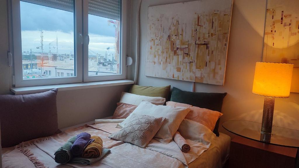 CoCo Studio Bright & Stylish Apartment in Central Belgrade - 4
