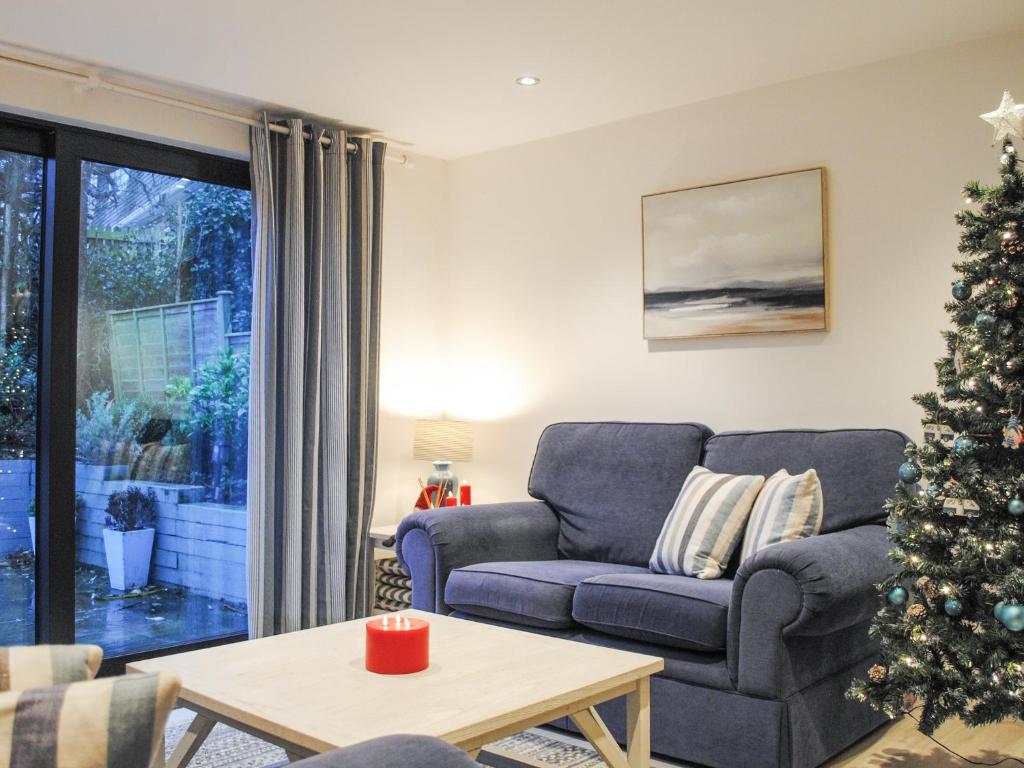 1 Camperdown Lodge, Salcombe photo 2