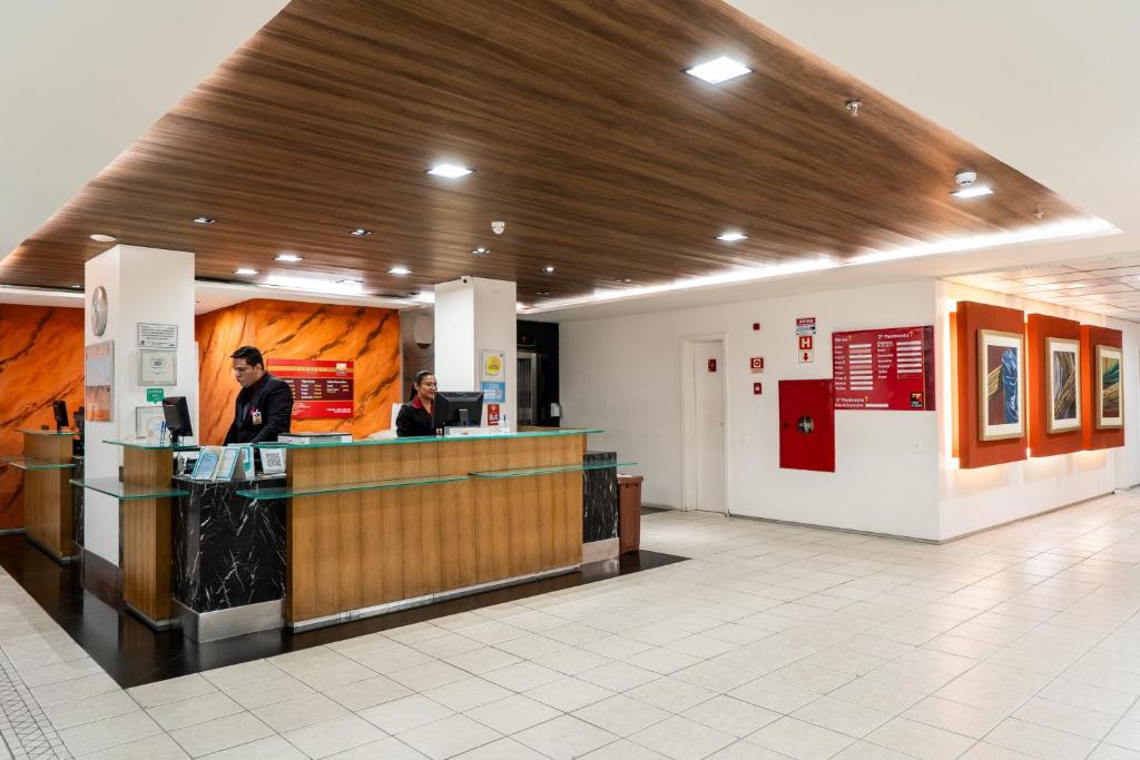 Highly reviewed check-in/out