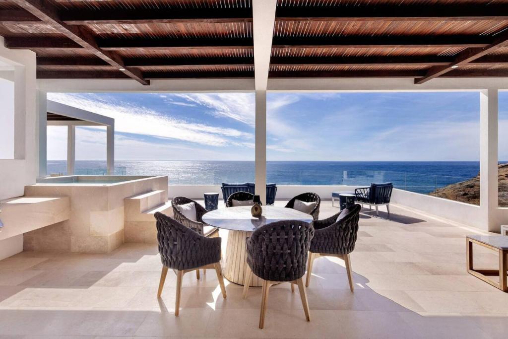 Luxurious Penthouse, Steps from Cerritos Beach, El Pescadero