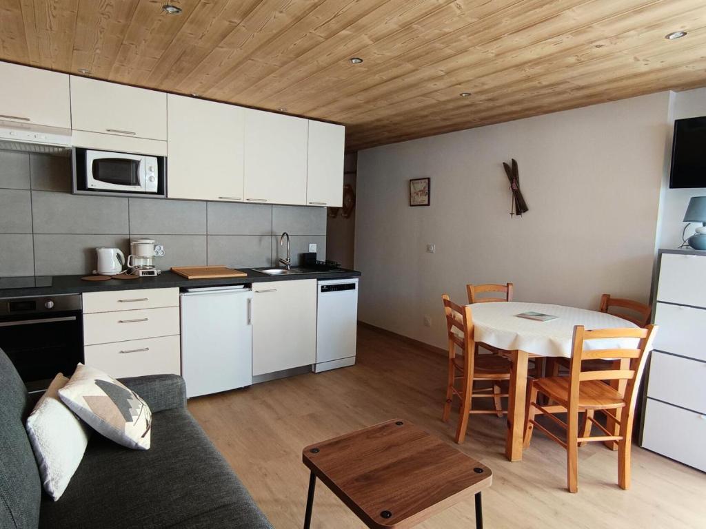 Résidence Alpet I - Superbe studio entièrement rénové - Sud - Balcon - Parking MAE-7561 - 2