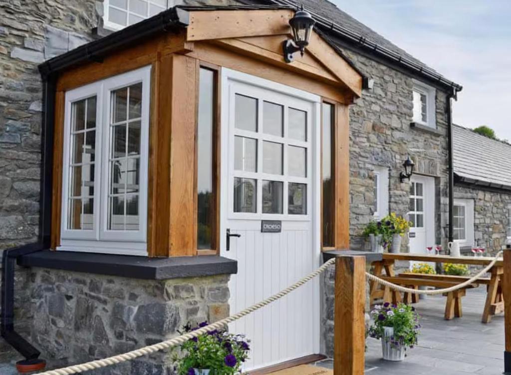 Golygfar Mynydd, Ystrad Meurig