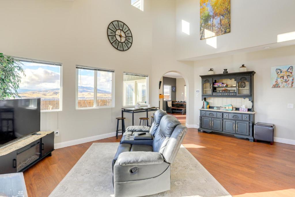 Mtn-View Haven with Hot Tub! 28 Mi to Mt Rose Ski, Sparks