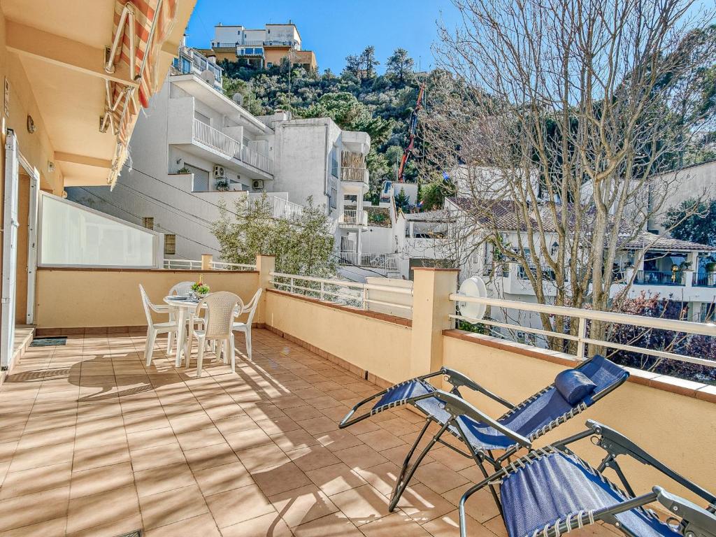 Apartment in Roses with Waterfront Views - 1