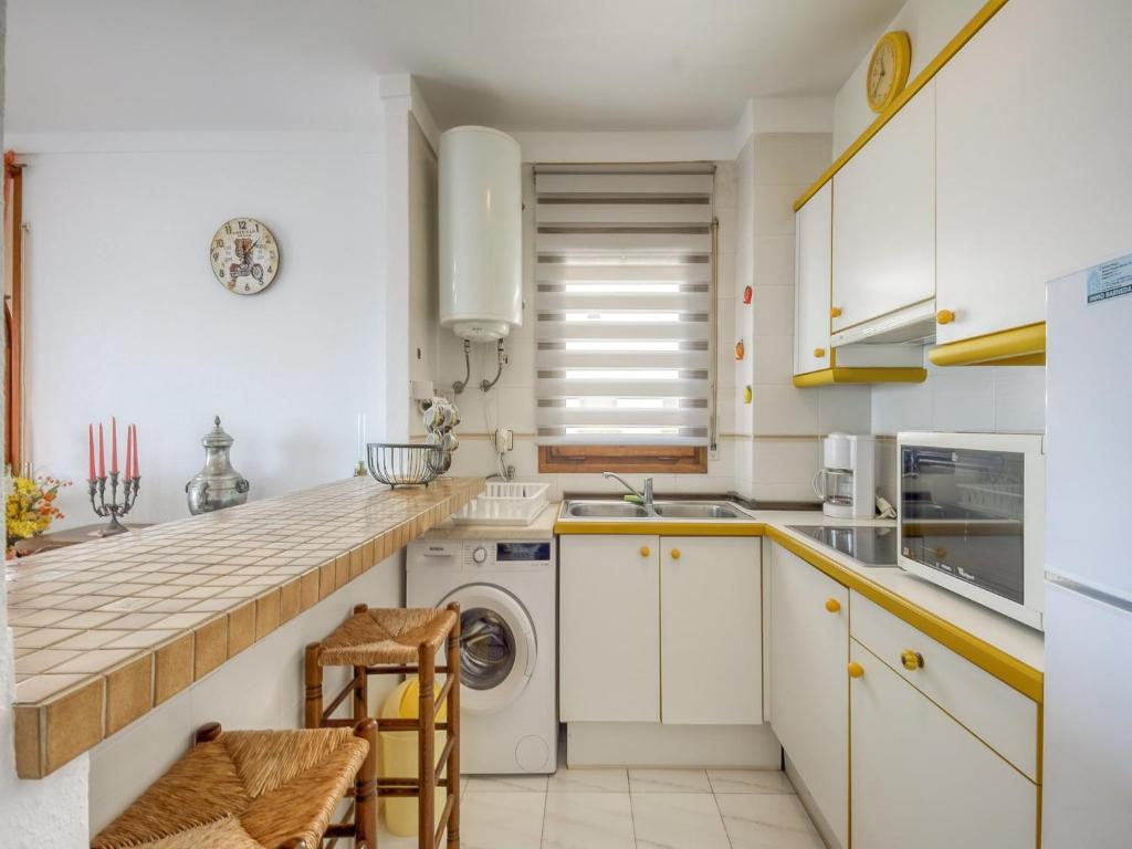 Apartment in Roses near Cap de Creus - 4