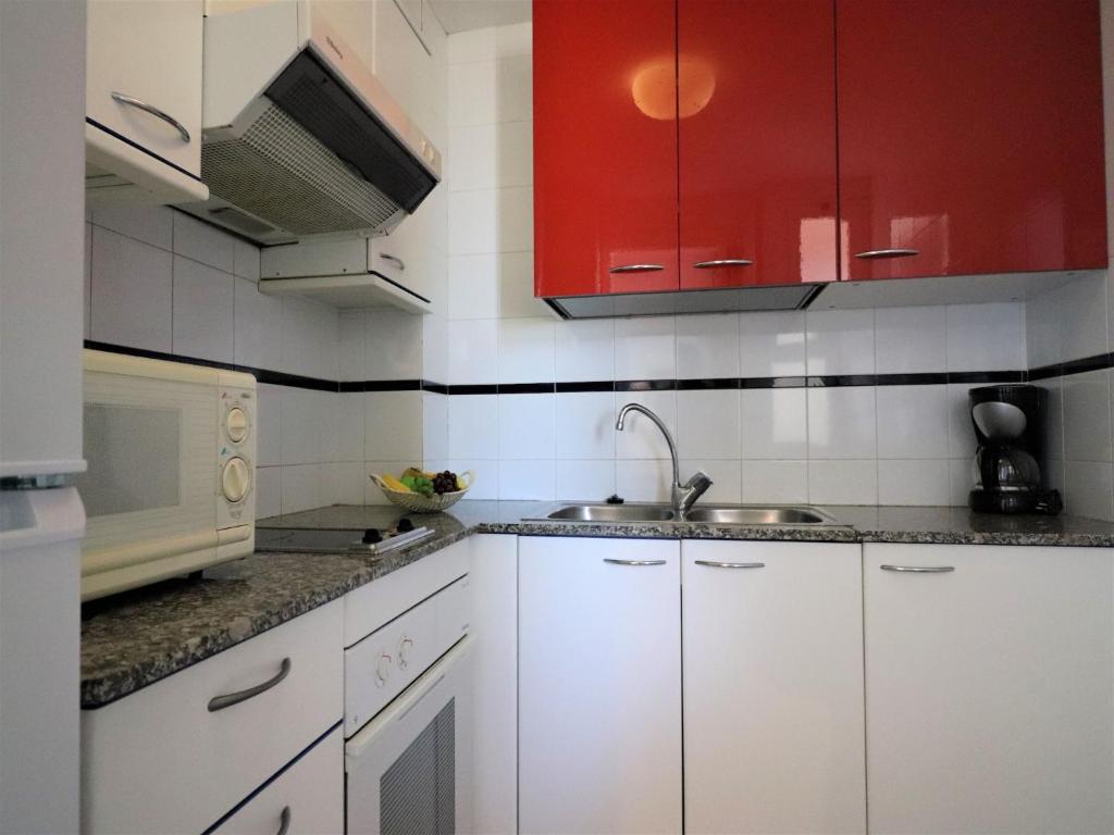 Apartment in Roses near Sandy Beach - 4
