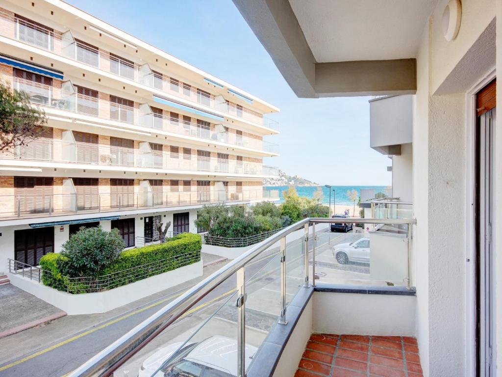 Apartment in Roses on the Beachfront - 5