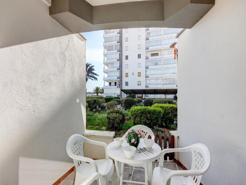 Apartment in Roses with Beachfront View - 4