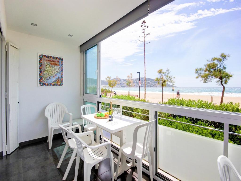 Apartment in Roses by Sta Margarita Beach - 1
