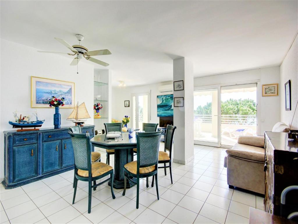 Apartment in Roses near Sand Beach - 3